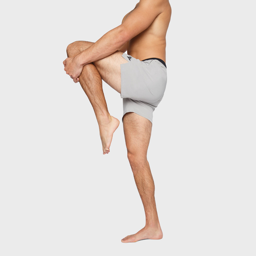 YOGA CROW MENS FLOW SHORTS - Aluminum