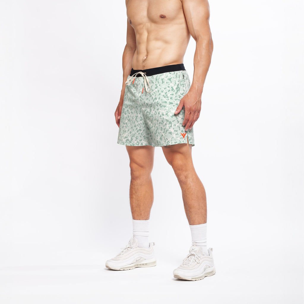 YOGA CROW MENS FLOW SHORTS - Lichen