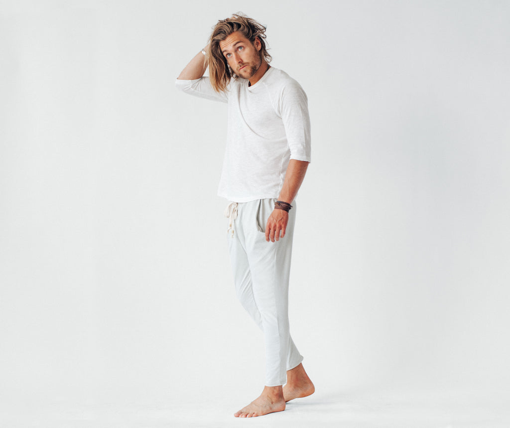 Yoga Crow™ Men's Pocketless Swerve Yoga Shorts with Liner in Light Grey